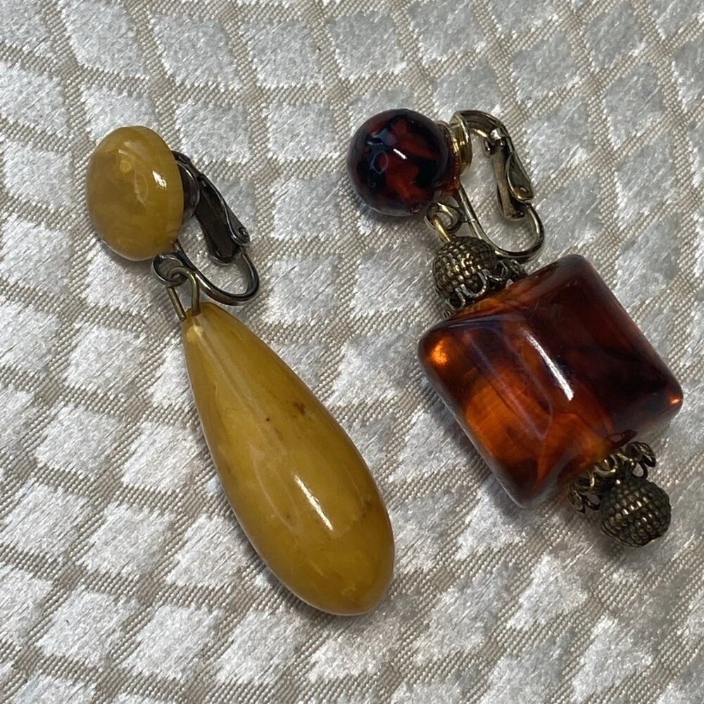 Vintage Mismatched Earrings – Amber & Bakelite Single Earrings Lot